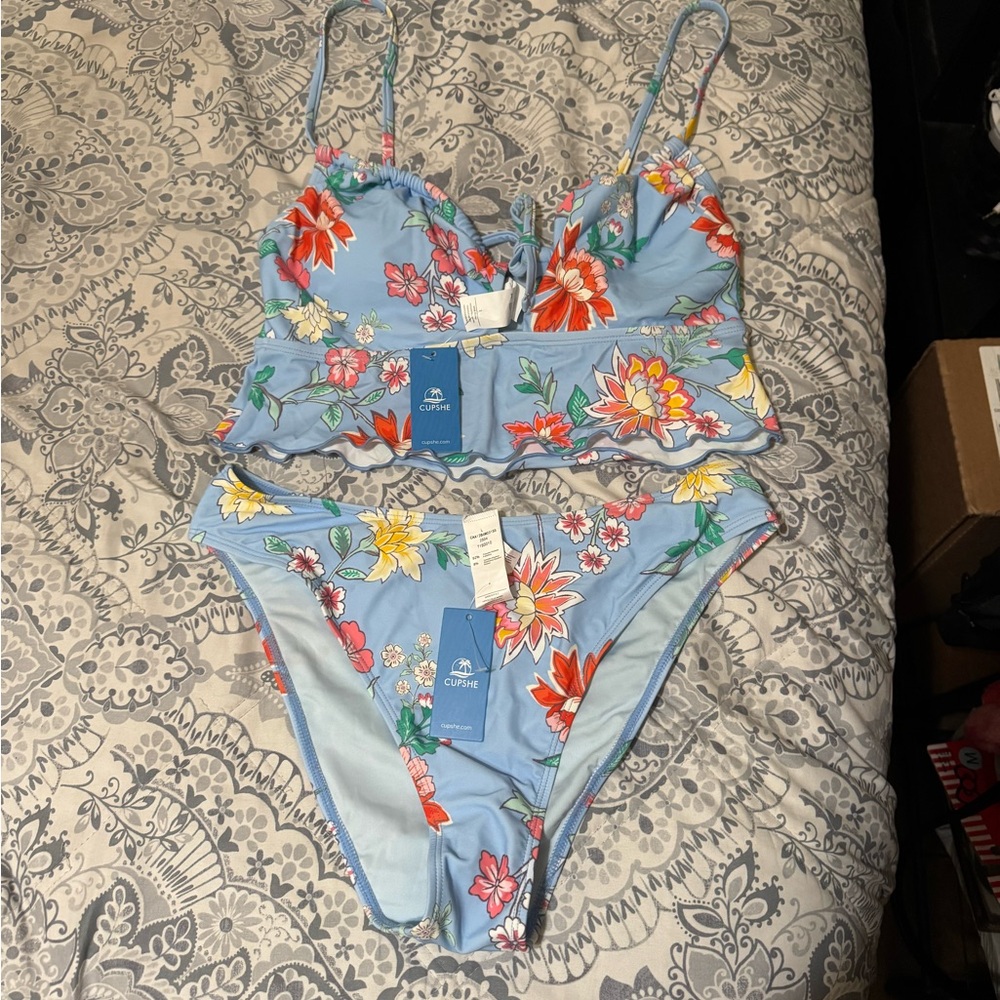 Cupshe Floral Light Blue Bikini Size Large NWT